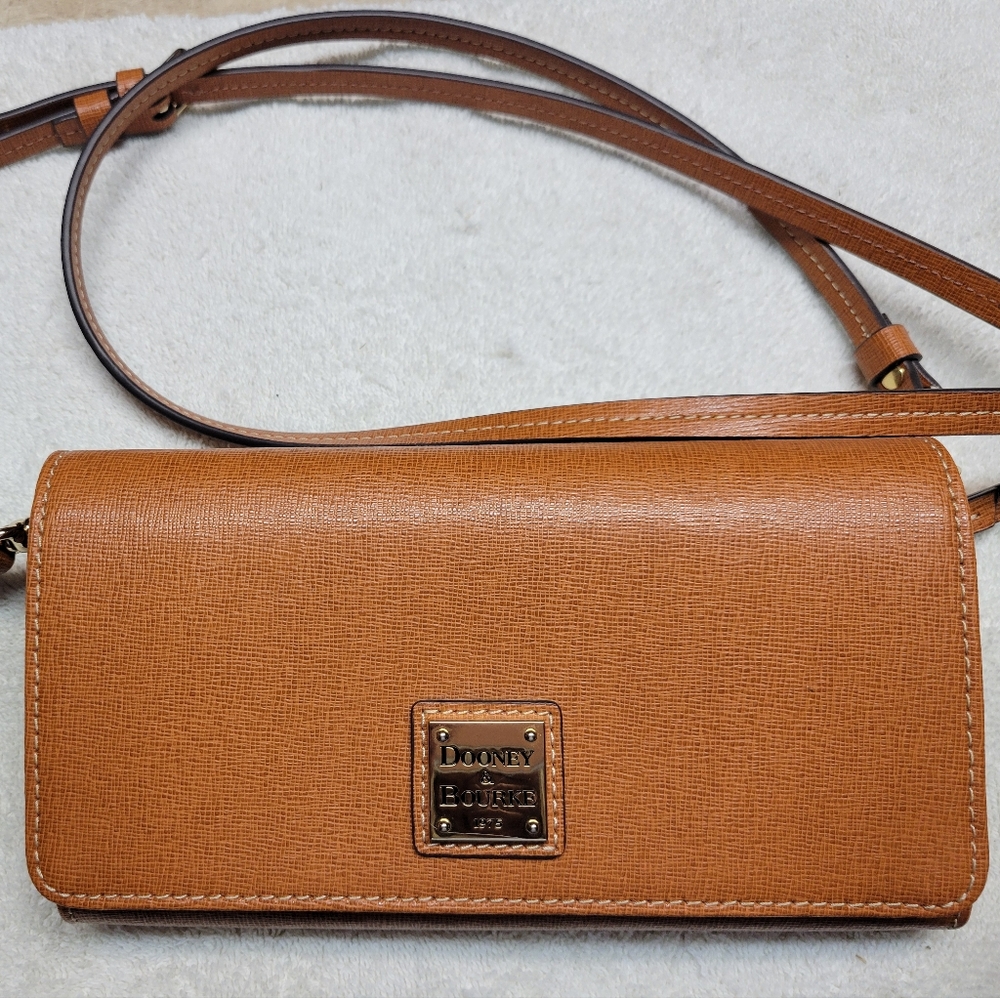 Dooney & Bourke Pebble Grain Crossbody Purse